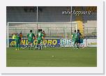 DSC_7246 avellino lecce 0-2 * Foto:Franco D'Addona                allo stadio partenio di avellino il lecce vince per 2-0 al 37 valdes su rigore al 39 st munari arbitro ayroldi di molfetta ass.conca e forconi -iv- de benedictis * 746 x 500 * (123KB)